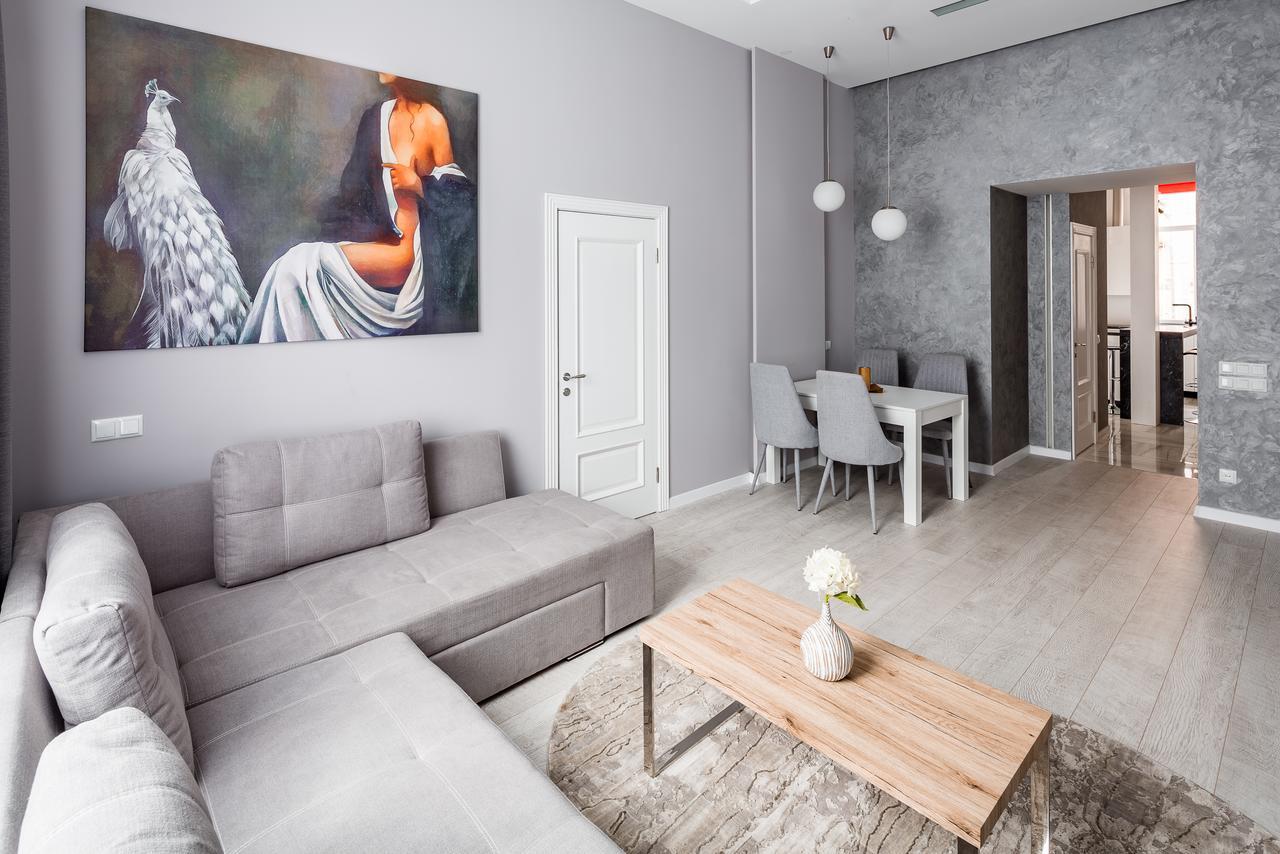 Leogrand Deluxe Apartments On Horodotska 33 Lviv Ngoại thất bức ảnh