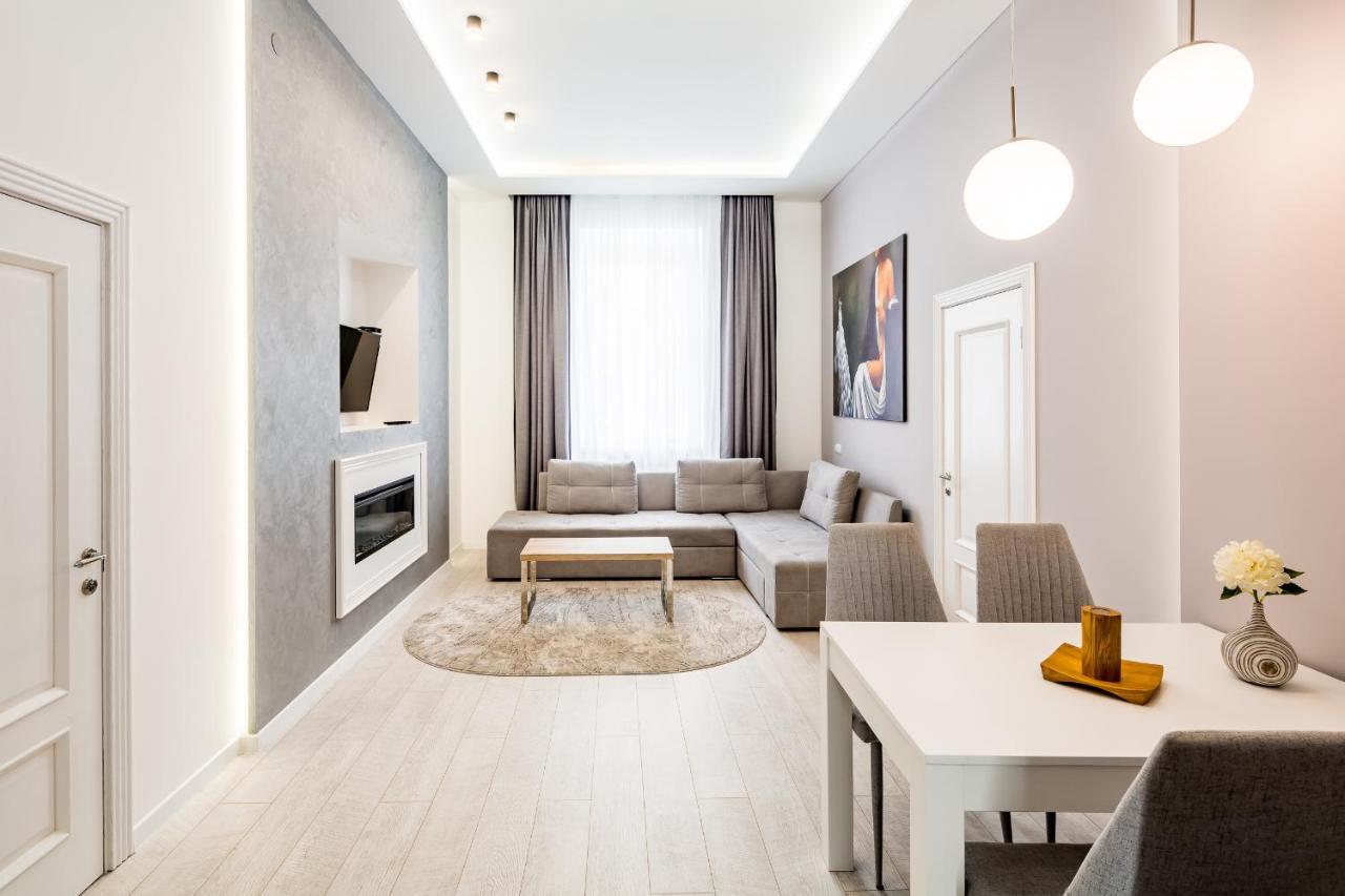 Leogrand Deluxe Apartments On Horodotska 33 Lviv Ngoại thất bức ảnh