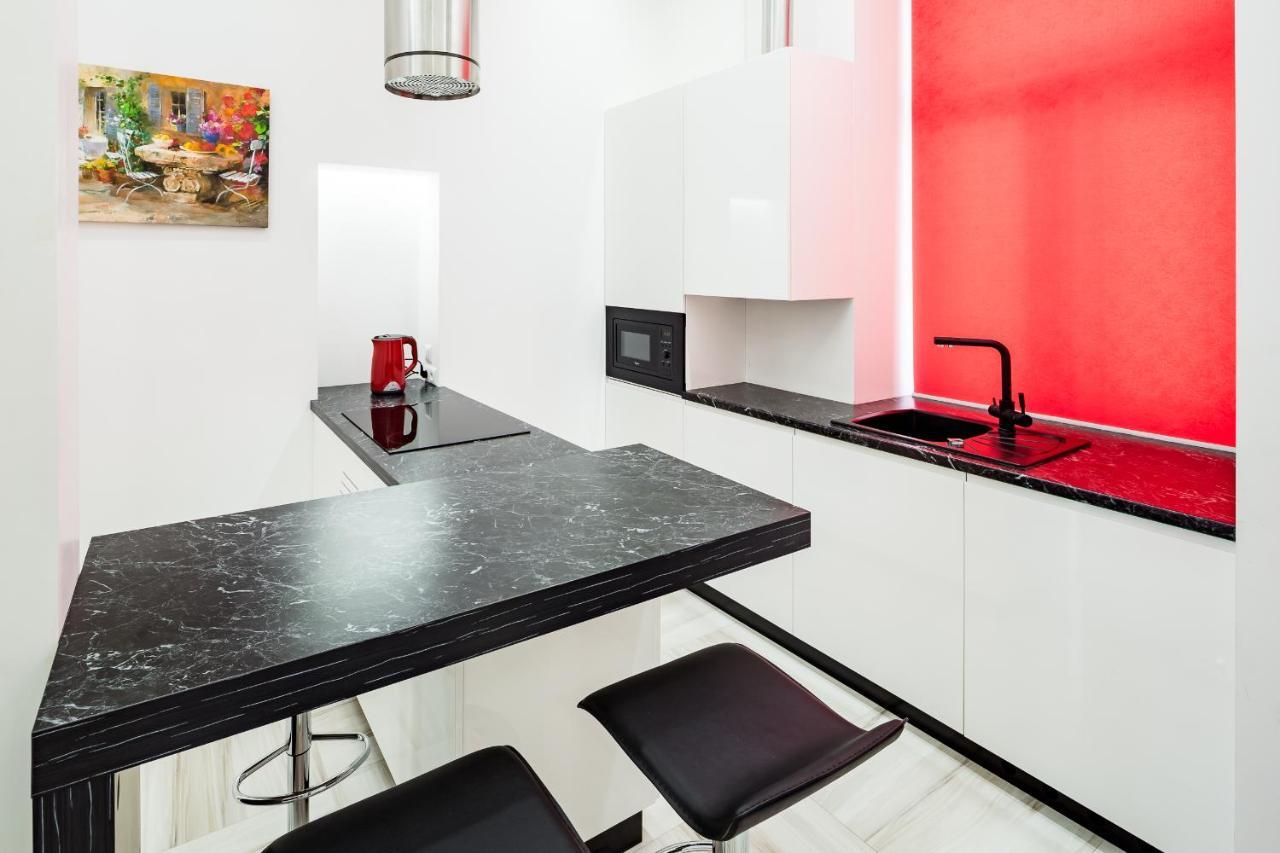 Leogrand Deluxe Apartments On Horodotska 33 Lviv Ngoại thất bức ảnh