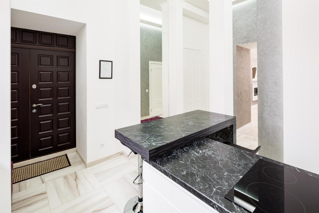 Leogrand Deluxe Apartments On Horodotska 33 Lviv Ngoại thất bức ảnh