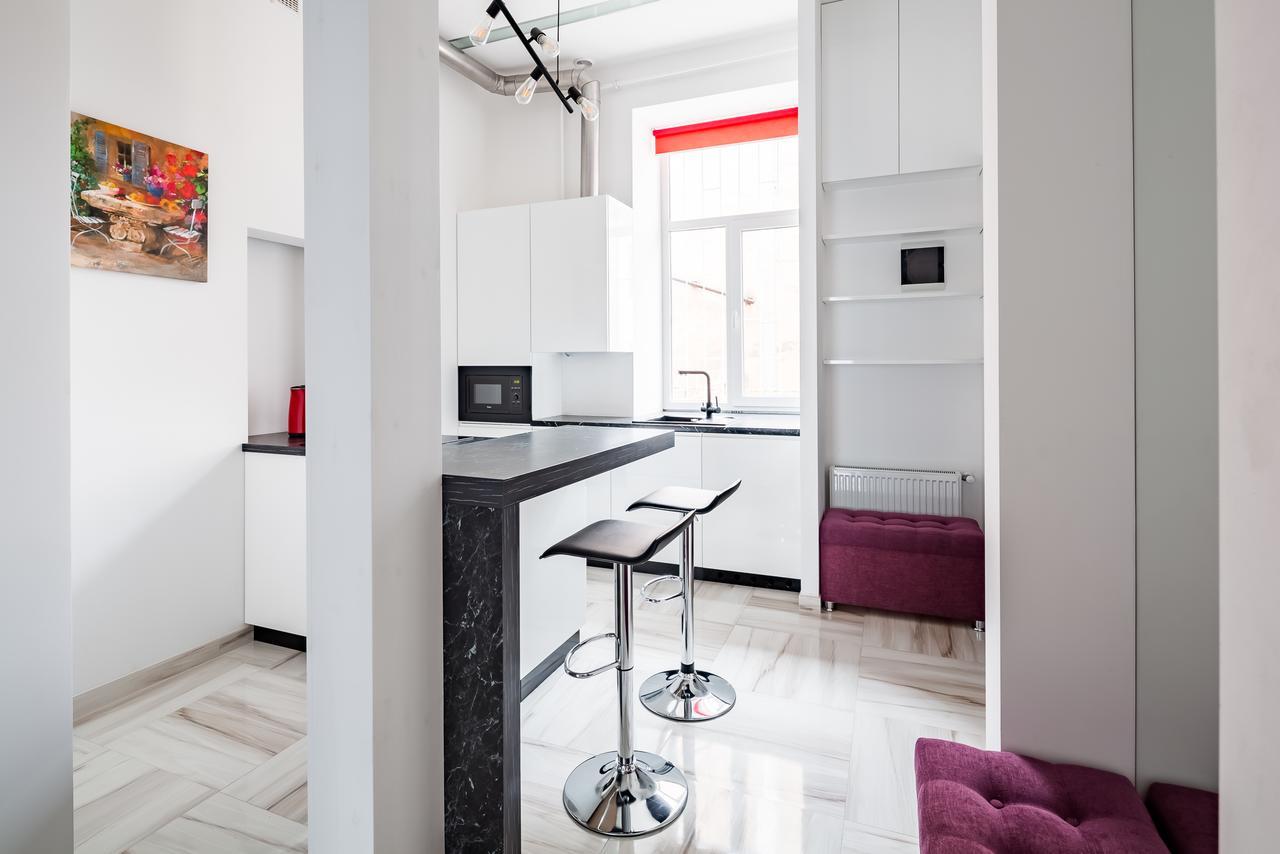 Leogrand Deluxe Apartments On Horodotska 33 Lviv Ngoại thất bức ảnh
