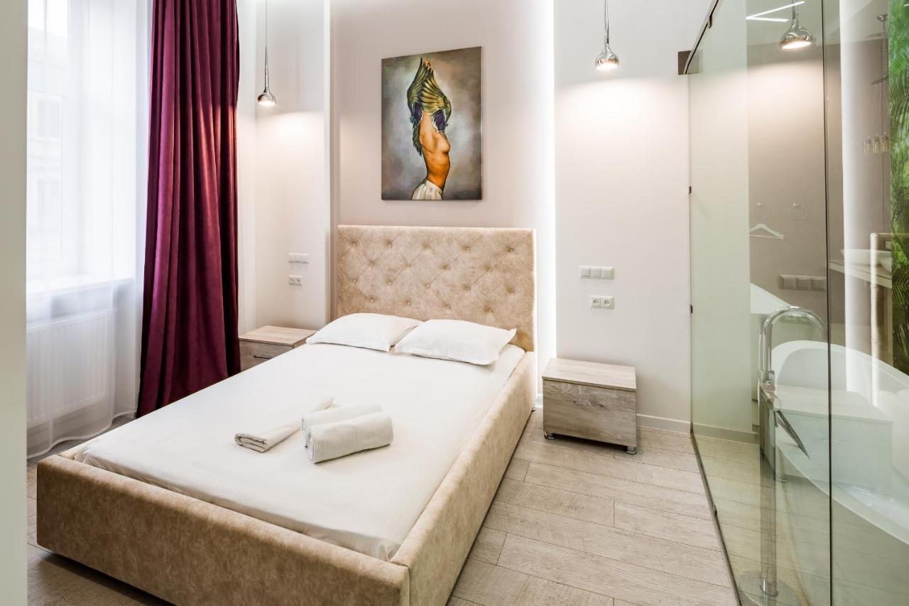 Leogrand Deluxe Apartments On Horodotska 33 Lviv Ngoại thất bức ảnh