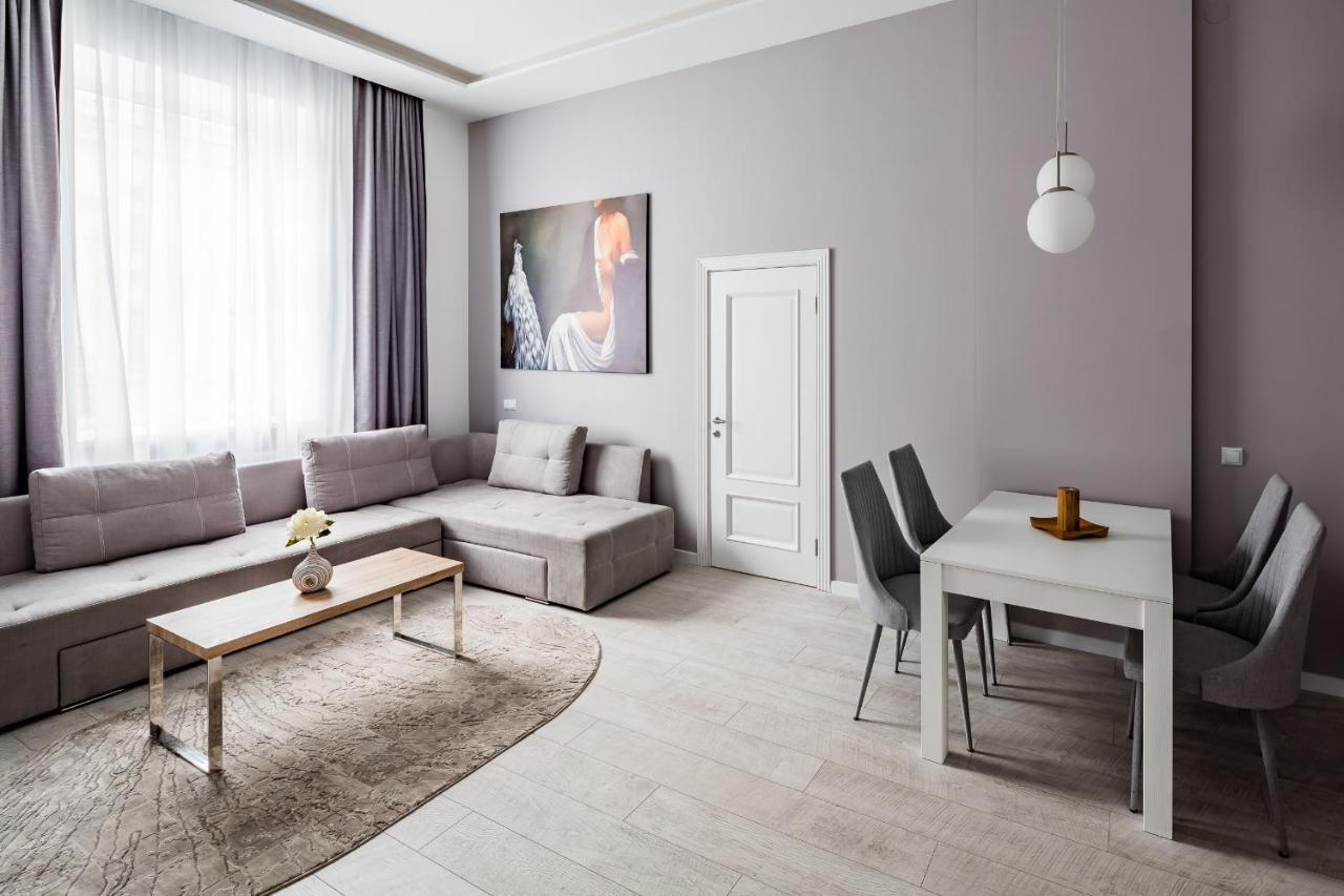 Leogrand Deluxe Apartments On Horodotska 33 Lviv Ngoại thất bức ảnh