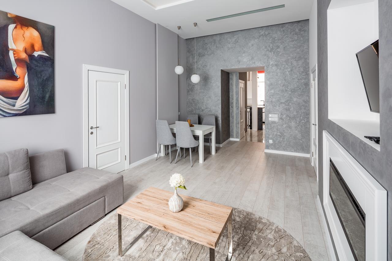 Leogrand Deluxe Apartments On Horodotska 33 Lviv Ngoại thất bức ảnh